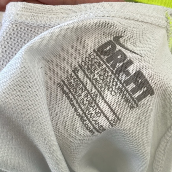 Nike Dri-Fit tanks 2 for 1 deal - Picture 5 of 6